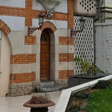 Proche Valenciennes - Maison 180 M2 Dans Dependances Chateau