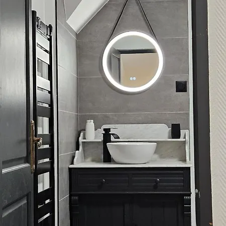 Proche Valenciennes - Maison 180 M2 Dans Dependances Chateau Apartment