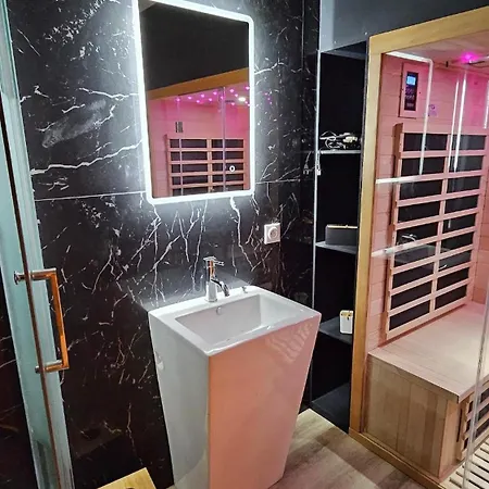 Proche Valenciennes - Maison 180 M2 Dans Dependances Chateau Apartment *